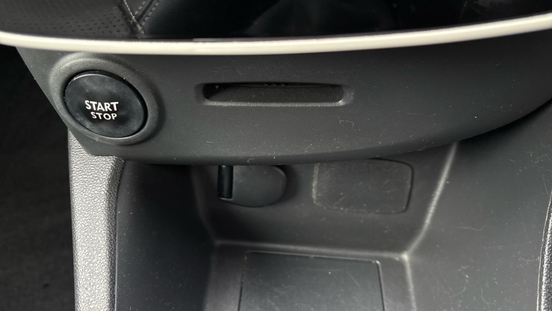 Renault Clio 1.5 dCi 90 Iconic 25 Nav 5dr Diesel Hatchback